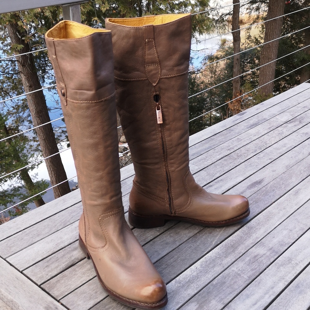 Bussola tall leather boots